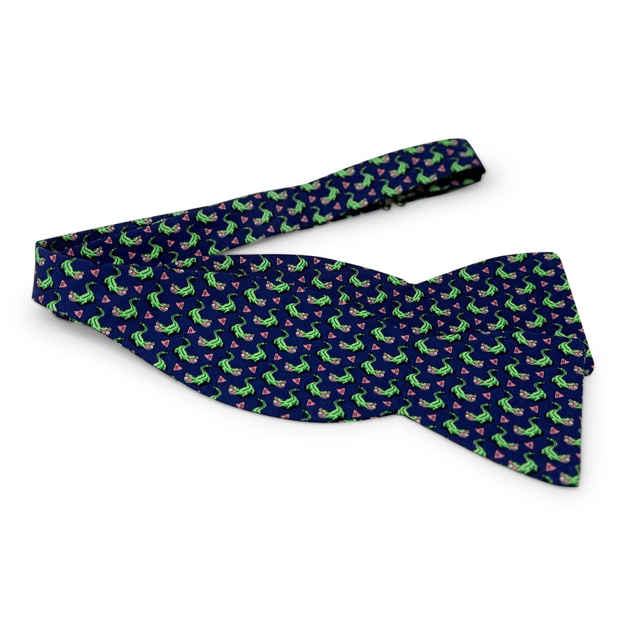 Hazard on Eight: Bow Tie - Navy/Pink